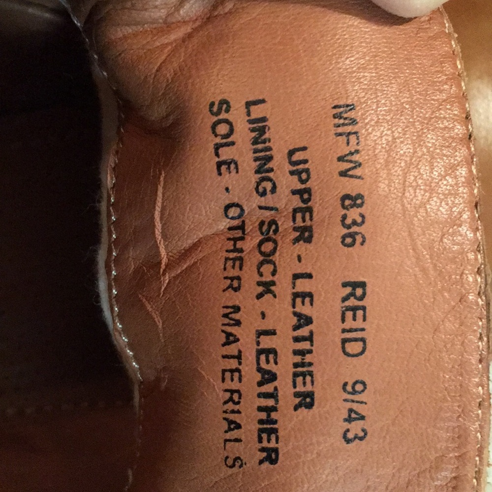 Men’s Size 9/43 Chukka Boots